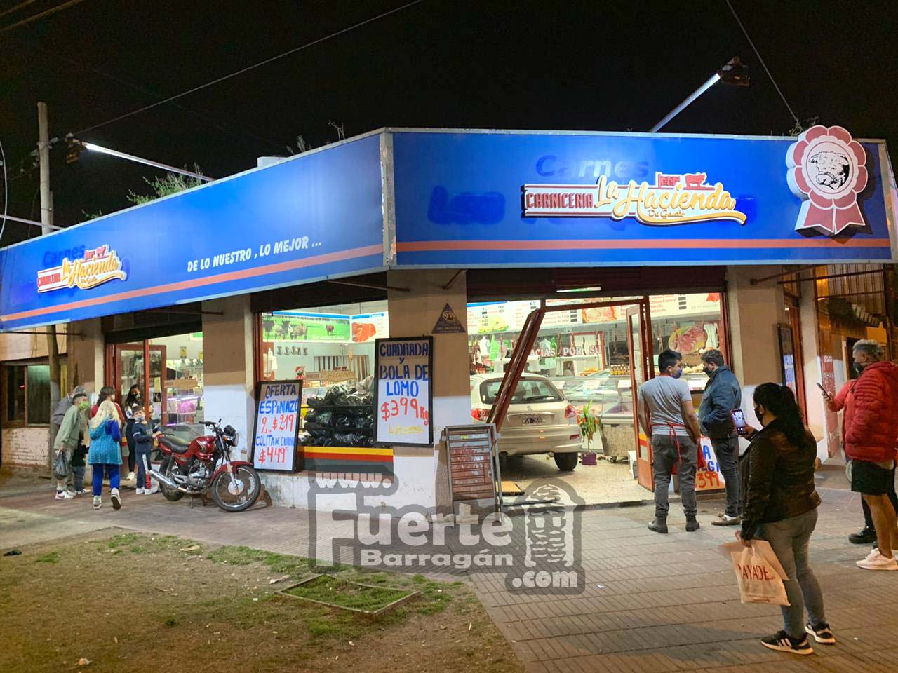 Sorprendente accidente: de milagro no hubo heridos en una Carnicería